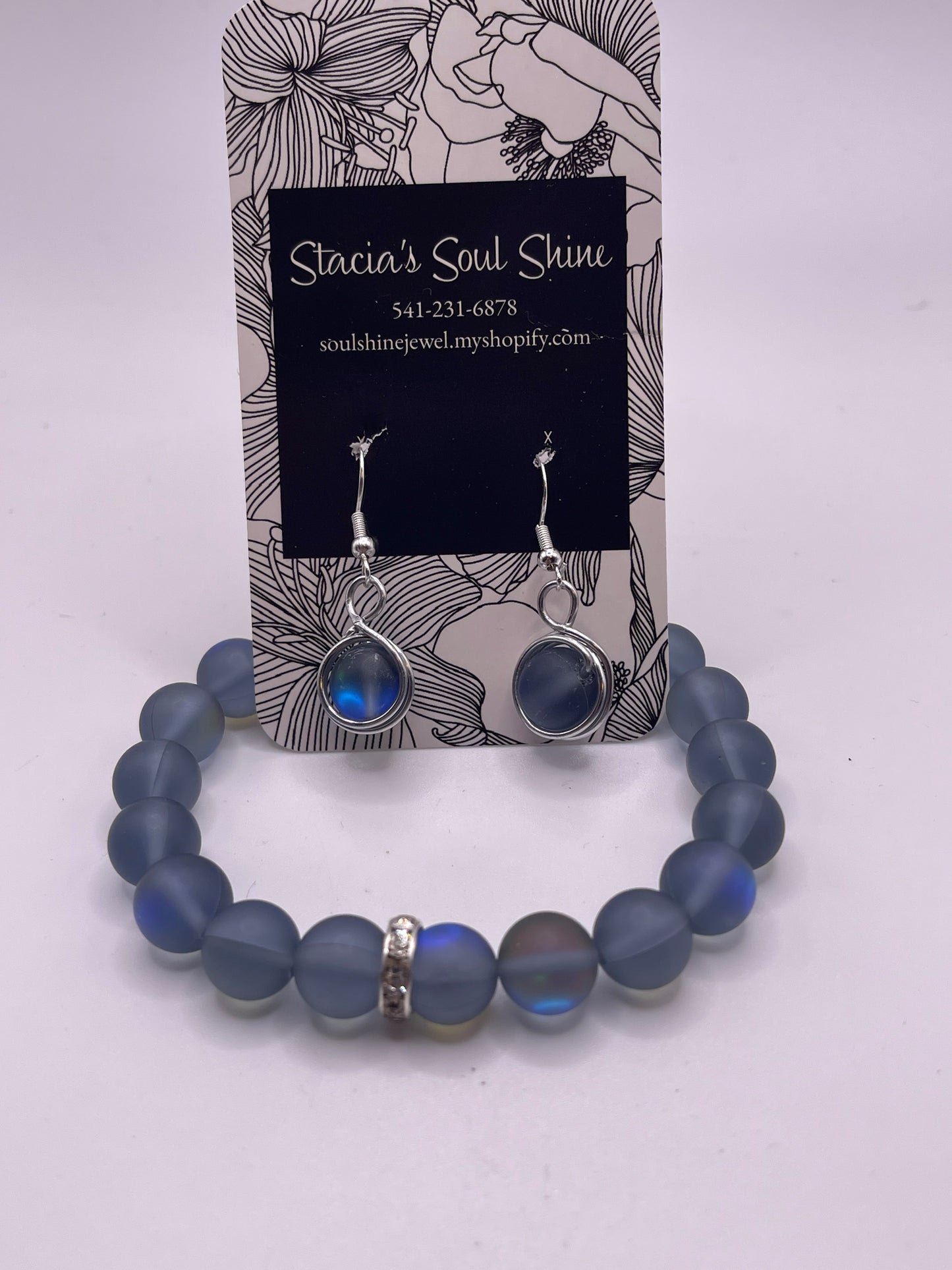 Blue/Grey mermaid bracelet and earring set