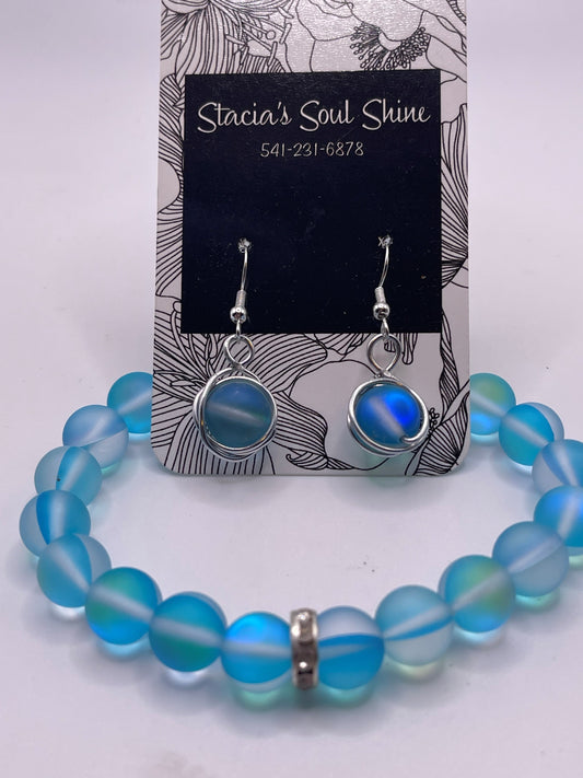 Blue mermaid glass bracelet and earring set